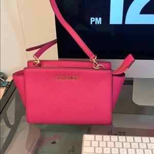 Micheal Kors crossbody bag rose red
